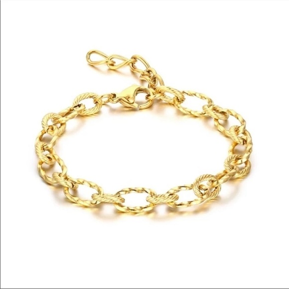 14K gold plated twisted links bracelet 7 inches hypoallergenic tarnish free - Picture 1 of 3